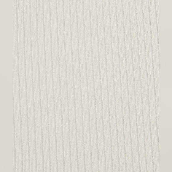 NWT- Lululemon Ribbed Softstreme Zip-Leg HR Crop 25" in white, size 10. - Picture 9 of 11